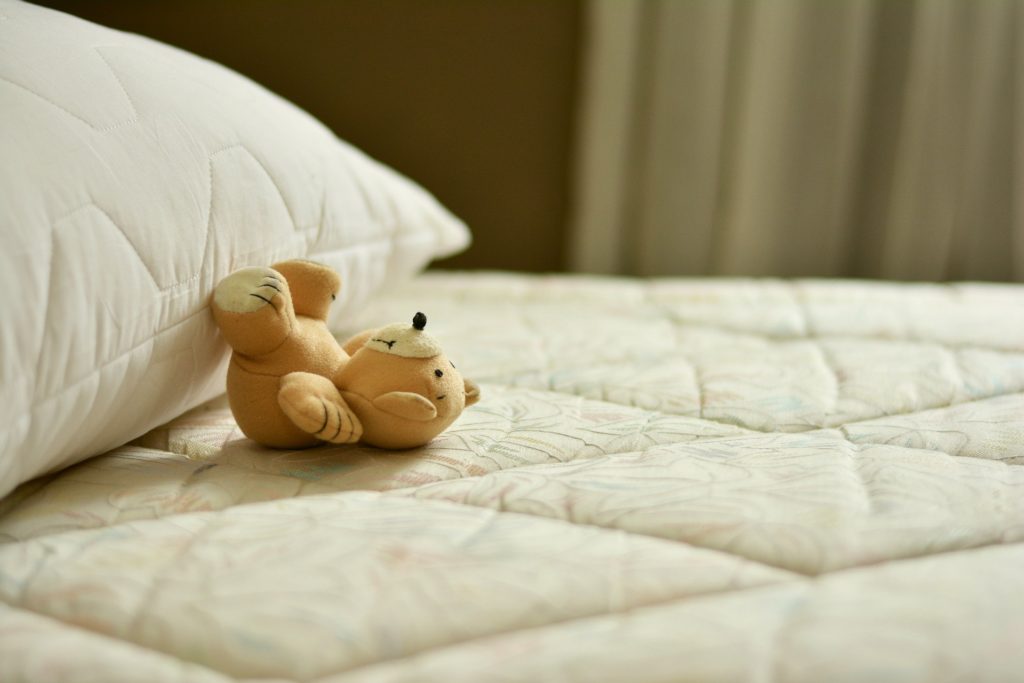 Matratze auf dem Bett