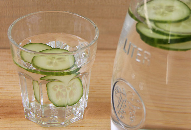 Wasser mit Gurke: Schlanktrinken und gesund leben