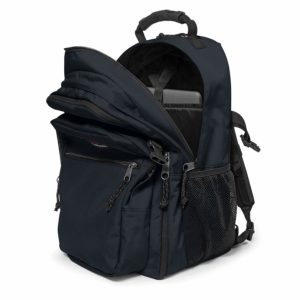 geöffneter schwarzer Rucksack